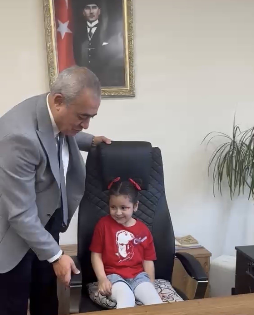 minik ogrenciler 3 tekerlekli bisikletleriyle kaymakamligi ziyaret etti 4 iTrUWDhZ