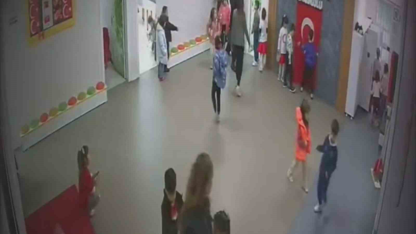 minik ogrencilerin bayrak hassasiyeti duygulandirdi 4 l6T3MsAe