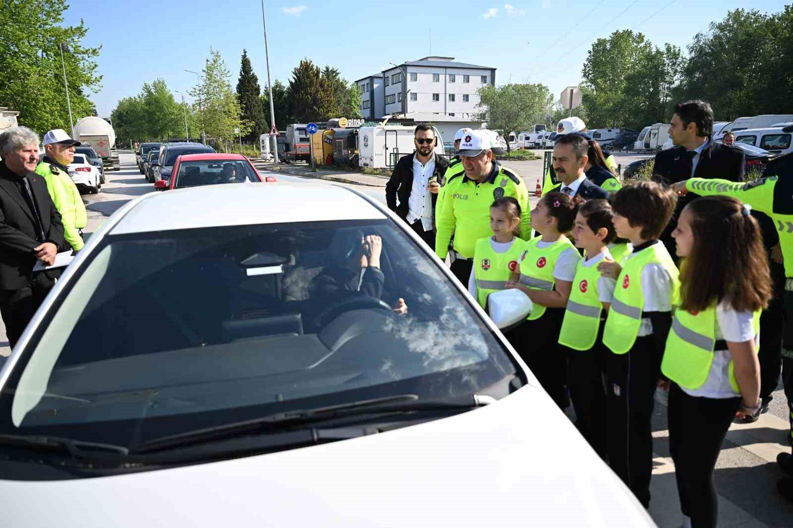 minik trafik dedektifleri gorev basinda hem ogrendi hem ogretti 0
