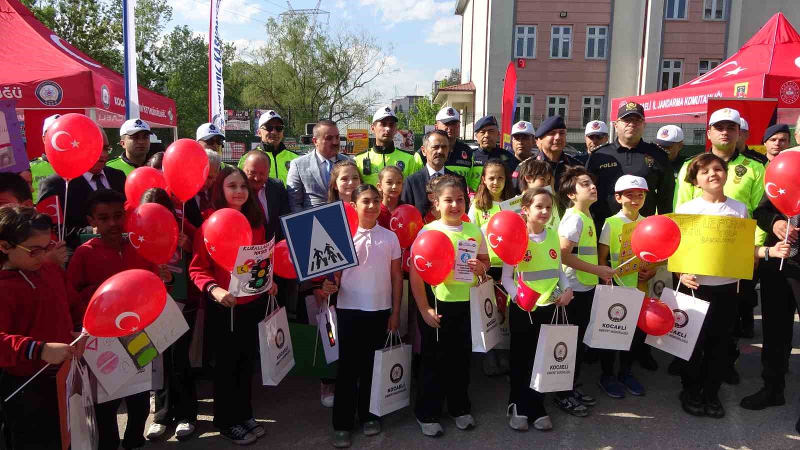 minik trafik dedektifleri gorev basinda hem ogrendi hem ogretti 3 GmXzEm5w