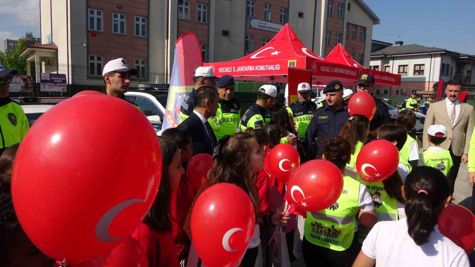 minik trafik dedektifleri gorev basinda hem ogrendi hem ogretti 6 whYRPqOi