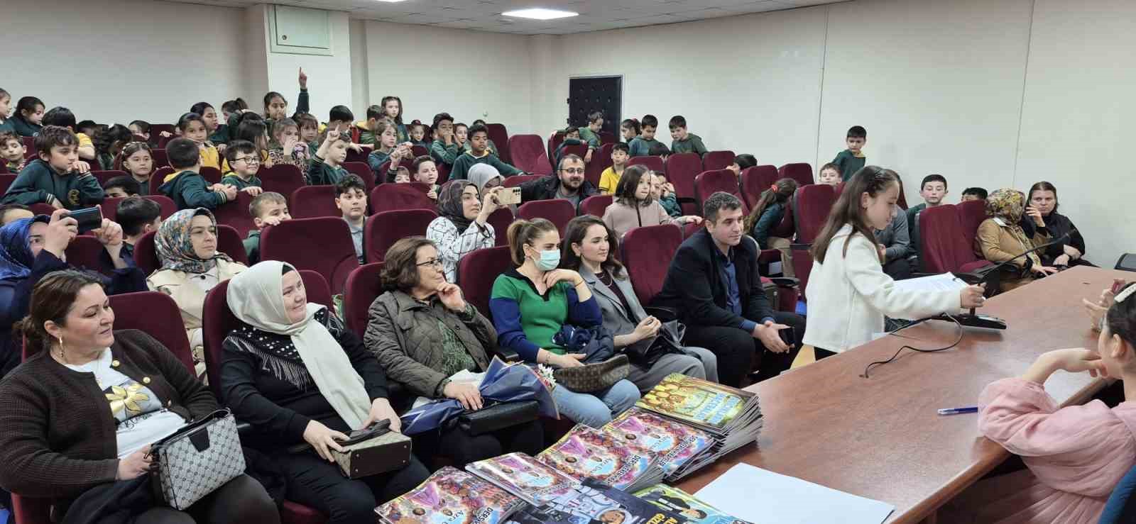 Minik yazarlardan büyük davranış: Kitaplarını sattılar, köy okuluna umut oldular 7 minik yazarlardan buyuk davranis kitaplarini sattilar koy okuluna umut oldular 3 sEueI7Fl