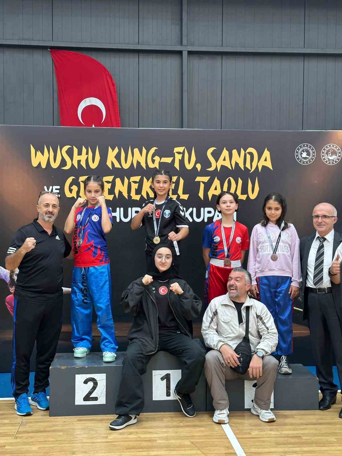 minikler 3 yil ust uste istanbul sampiyonu oldu 2 K4sD4P9s