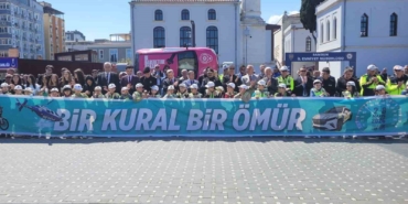 minikler-direksiyona-gecti-vatandaslar-takla-simulasyonunu-deneyimledi-pHAqZTBl.jpg