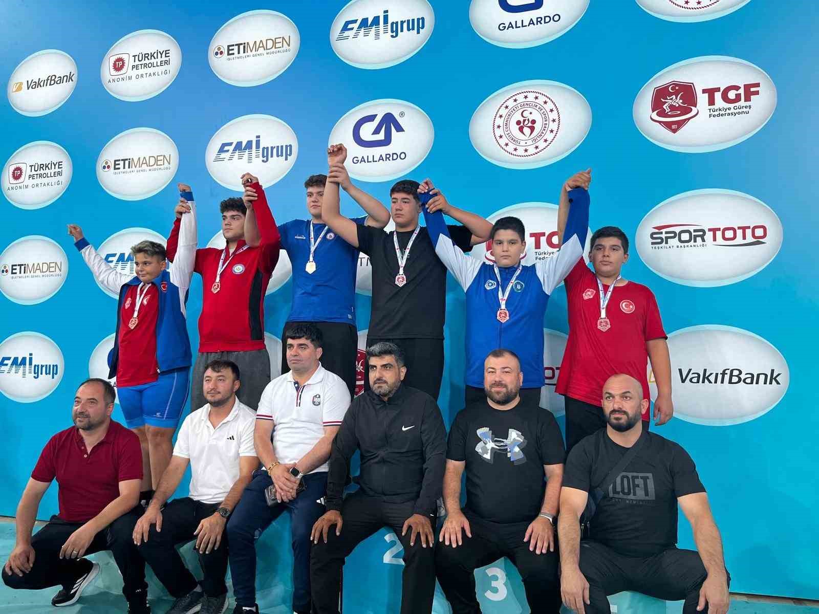 minikler gures turkiye sampiyonasina buyuksehir damgasi 0 VU78t3Zw