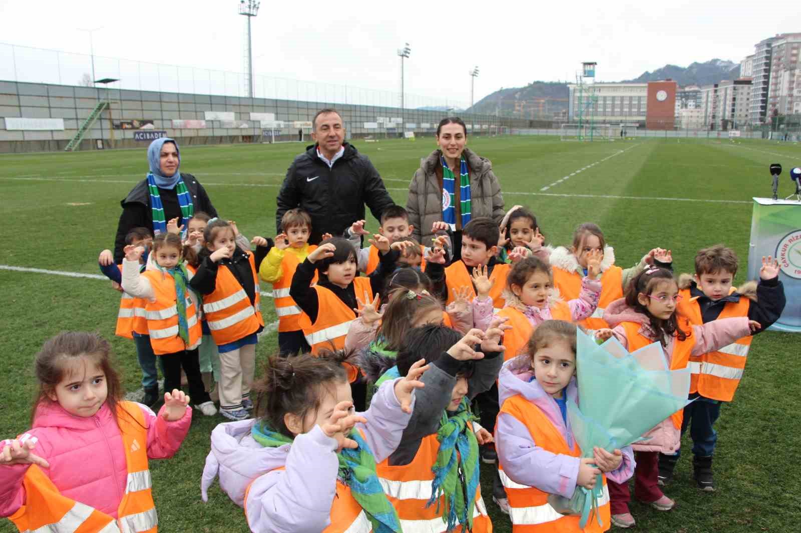 miniklerden rizespora ziyaret 3 YKrwjpag