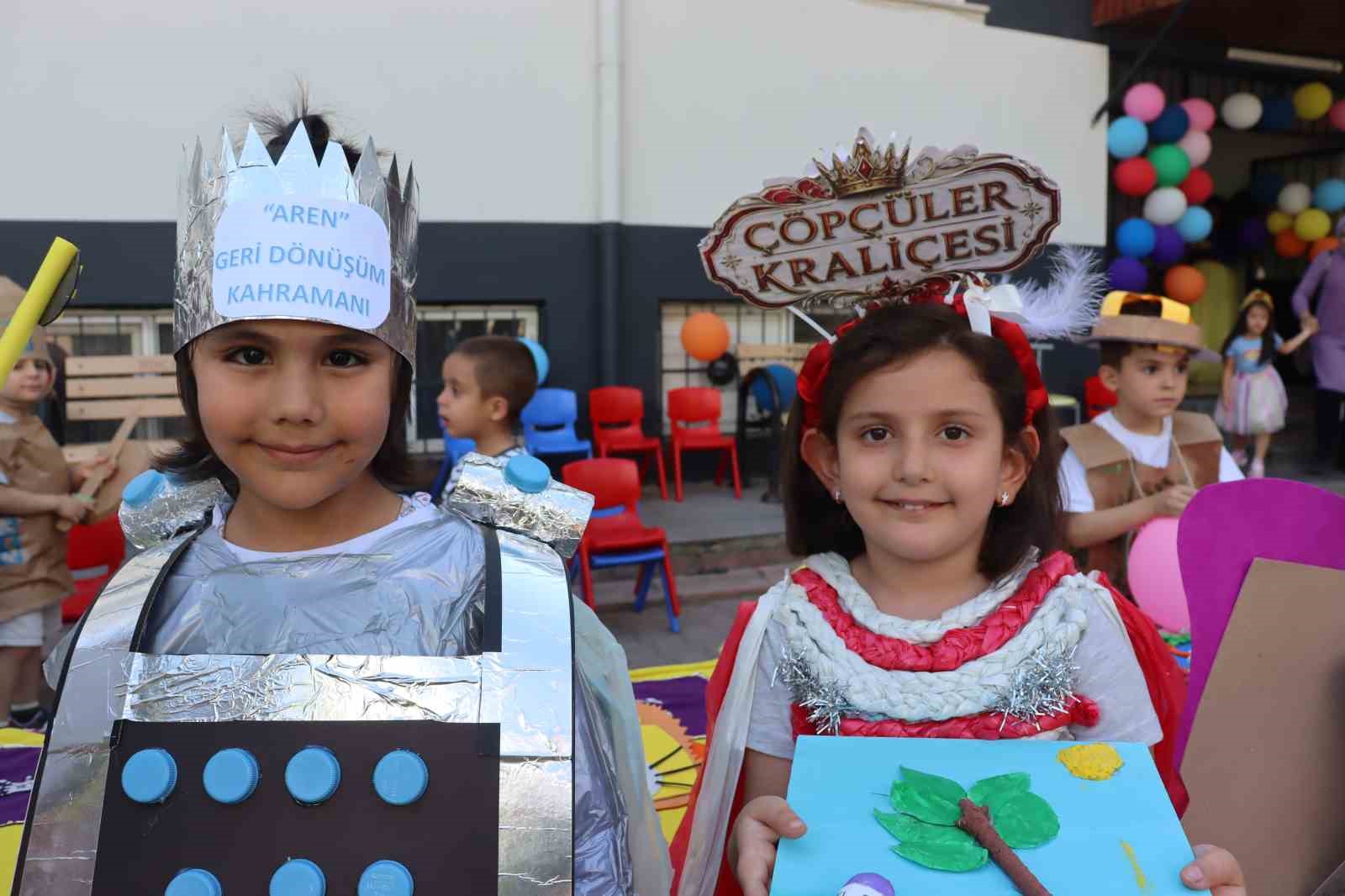 miniklere bayat ekmekle yemek yapmayi ogrettiler 0 sQeJbvkC