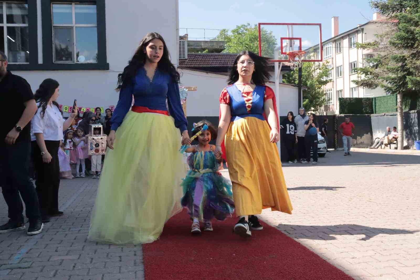 miniklere bayat ekmekle yemek yapmayi ogrettiler 4