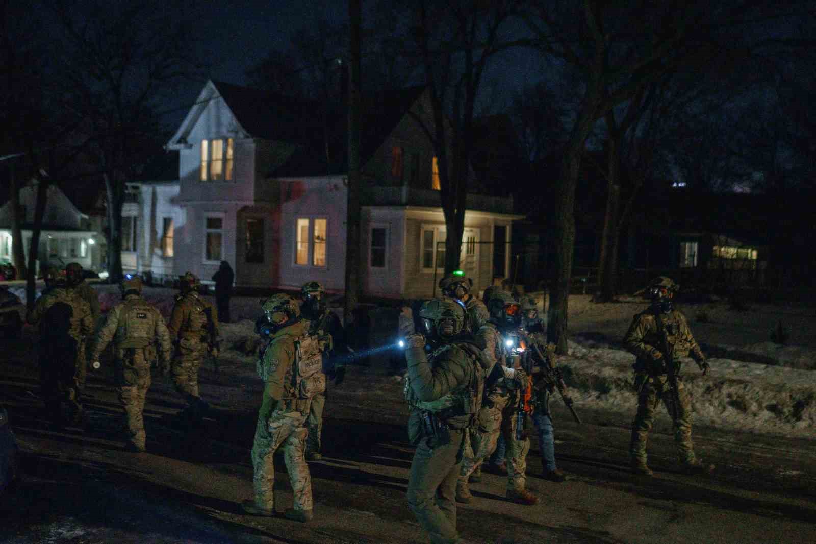 minneapoliste bir kisi daha vuruldu sokaklar karisti 3
