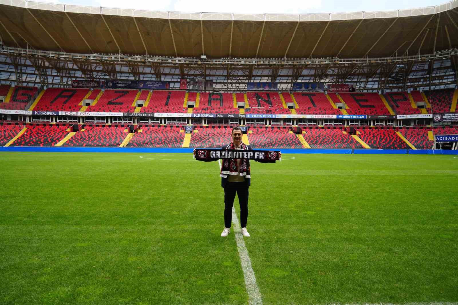 Mirel Radoi, Gaziantep FK’daki görevine iddialı başladı: "Türkiye’ye meydan okumaya geldim" 5 mirel radoi gaziantep fkdaki gorevine iddiali basladi turkiyeye meydan okumaya geldim 1 LtGYRkwE