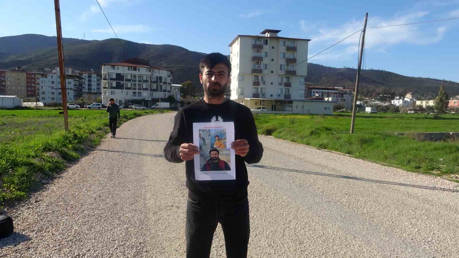 misafirlige geldigi evde camdan cikarak kaybolan gencin ailesi 10 gundur evlatlarindan gelecek haberi umutla zqzwFGcz