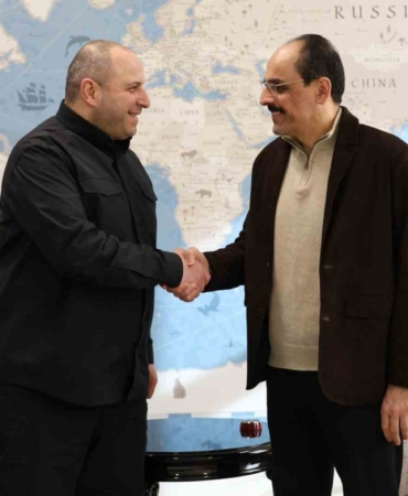 mit-baskani-kalin-ukrayna-ulusal-guvenlik-ve-savunma-konseyi-sekreteri-umerov-ile-bir-araya-5zVZLuCp.jpg