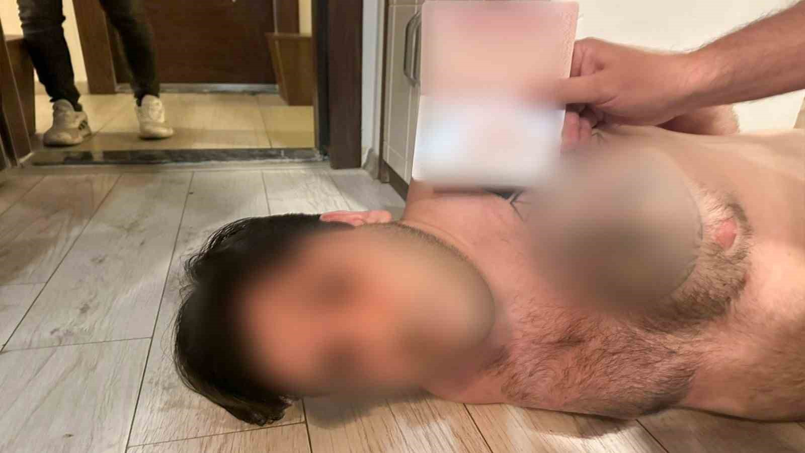 mit tespit etti kirmizi bultenle aranan uluslararasi uyusturucu kacakcisi mersinde yakalandi 3 A73E4cAF