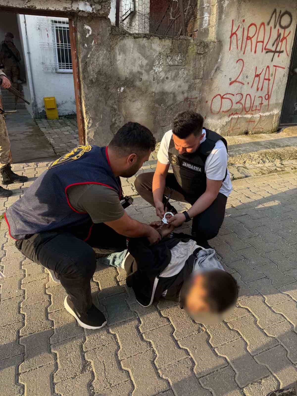 mitten siber suc sebekesine operasyon 12 gozalti 2 b8kt5wLq