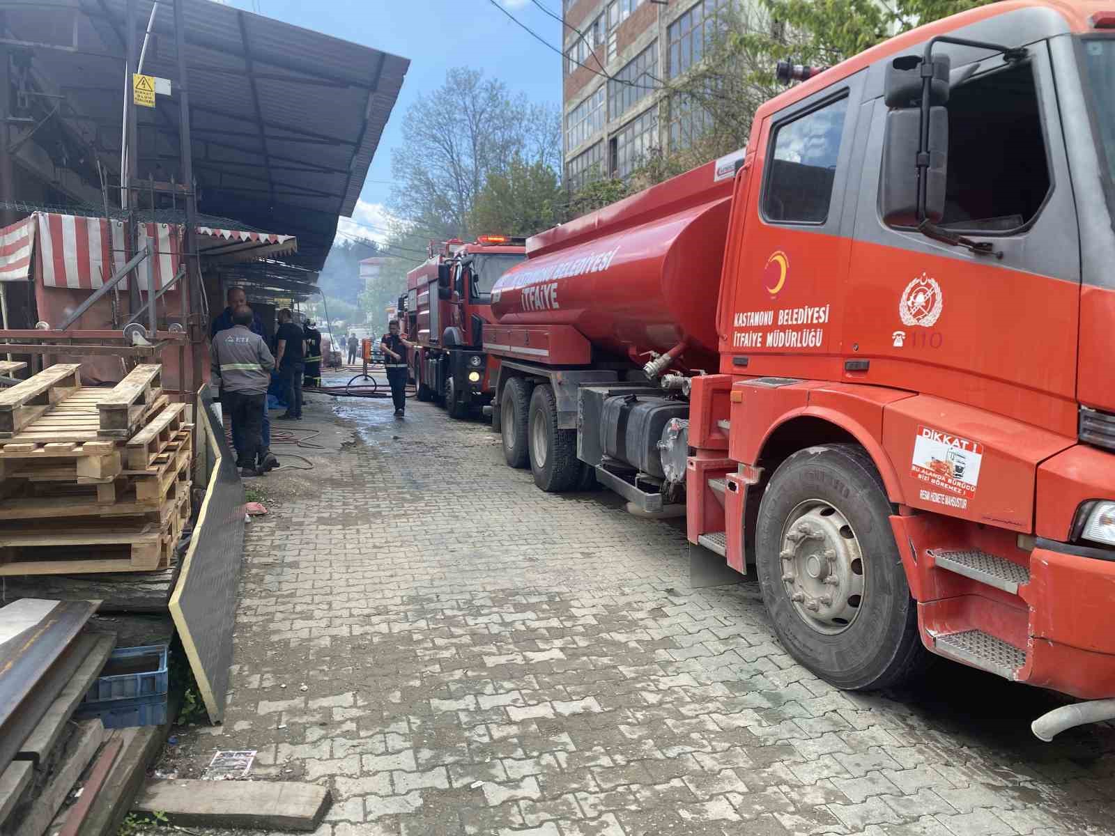 mobilya atolyesinde korkutan yangin 1 yZ2jHDI2