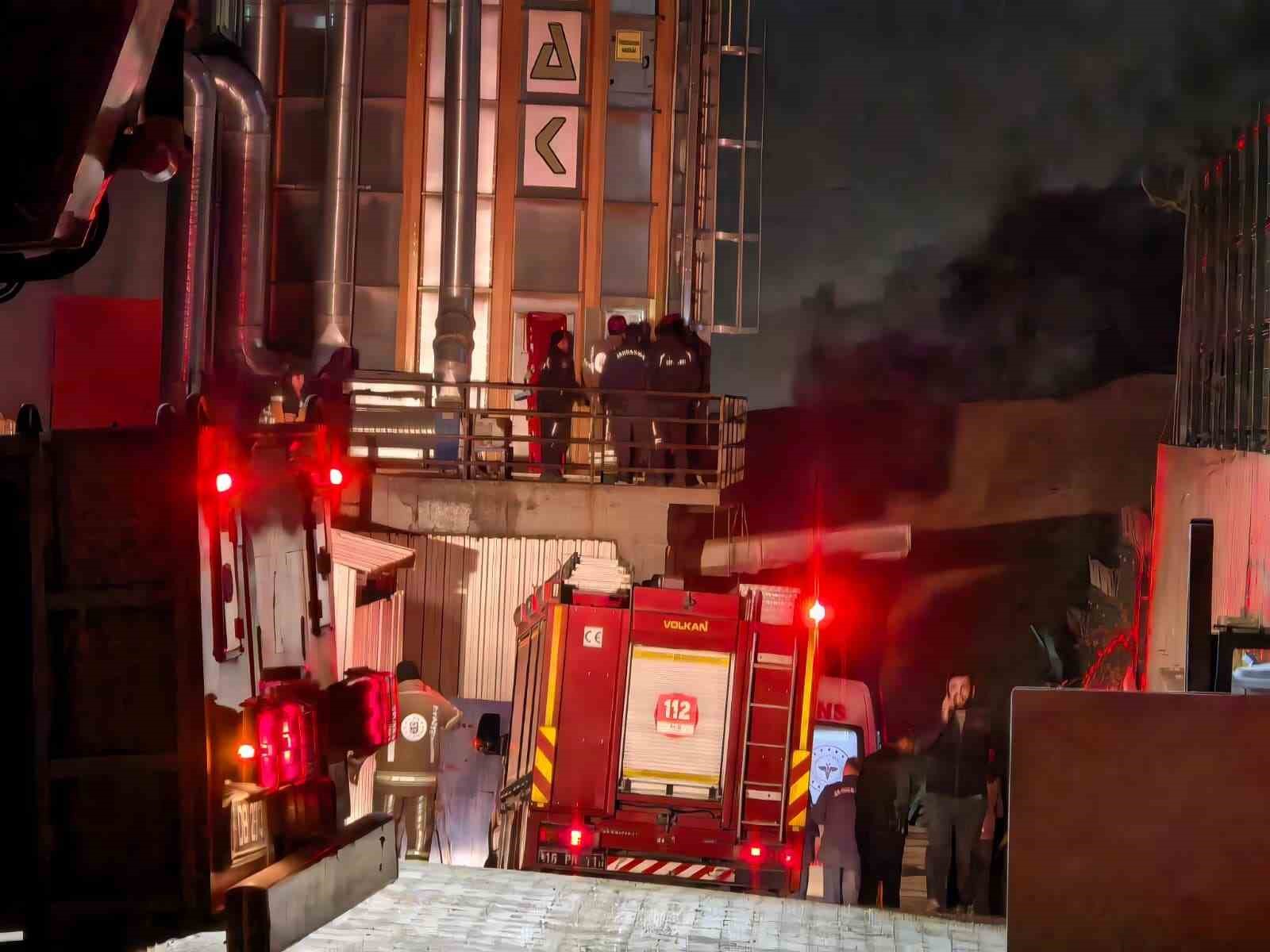 mobilya fabrikasinda feci kaza talas silosuna dusen isci hayatini kaybetti 0 vVQpgPIp