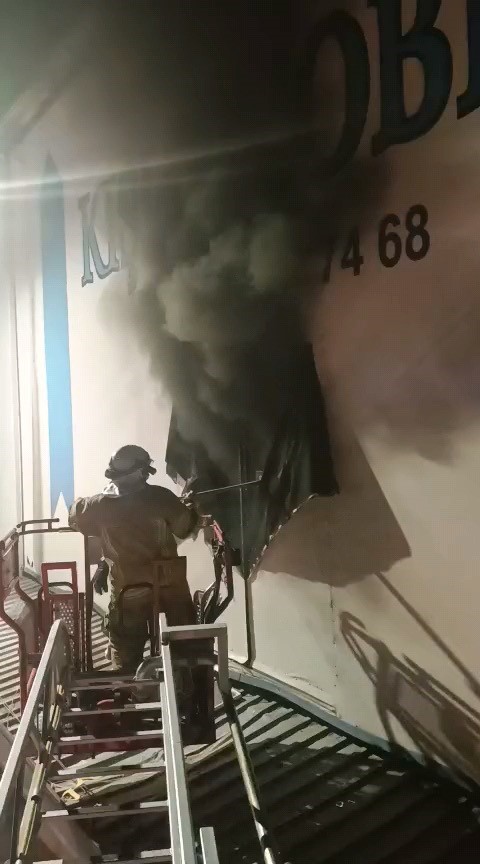 mobilya fabrikasinda korkutan yangin 1