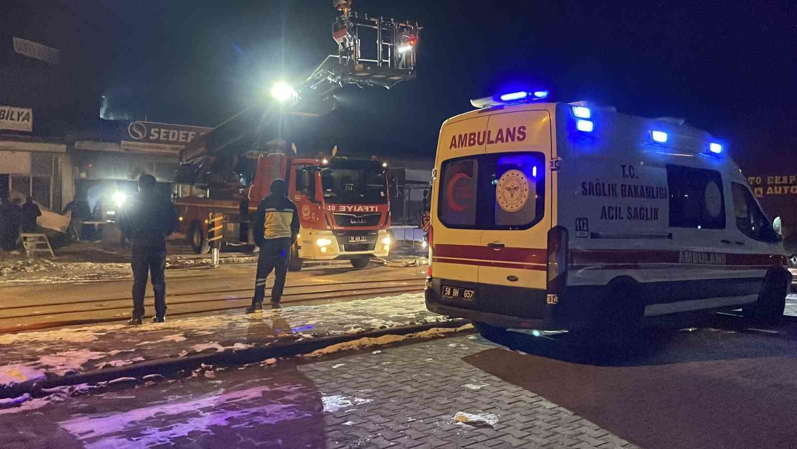 mobilya imalathanesinde cikan yangin panige neden oldu 4 2eQ4OzCp