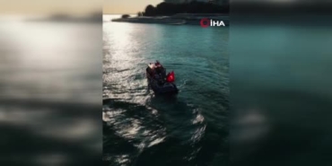 moda-iskelesinde-tarihi-kutlama-kabotaj-bayrami-icin-100-noktada-ayni-anda-daldilar-B8Syd5HM.jpg