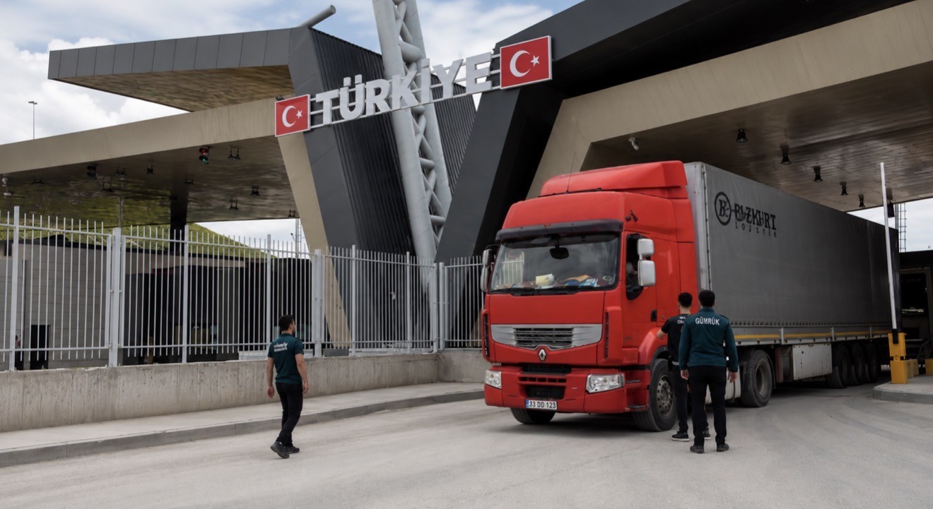 modern gorunume kavusan gurbulak sinir kapisinda tir trafigi buyudu ticaret hacmi yukseldi 0 ZPjnL6SS