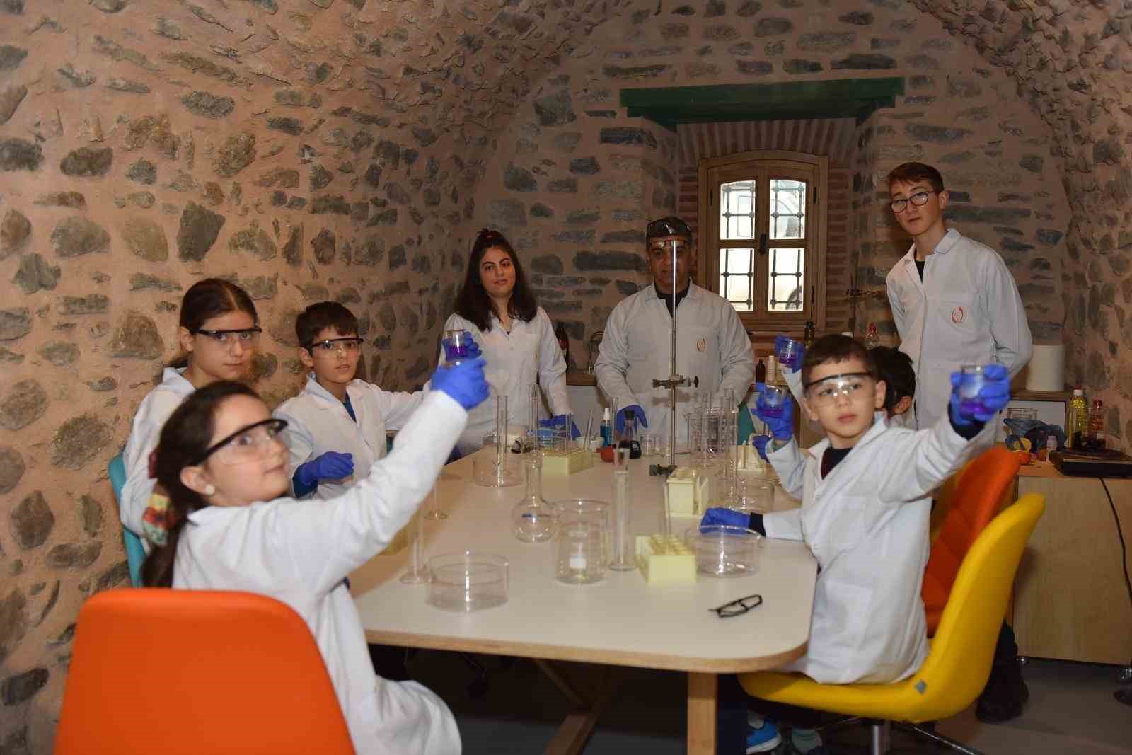 molla yegan cocuk universitesine yogun ilgi 3 7H8vYDug