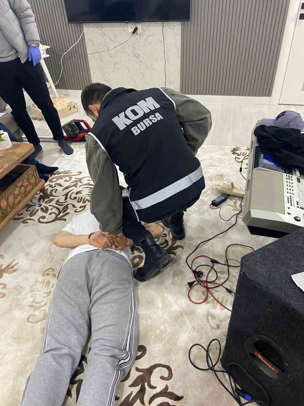 molotoflu saldiri kamerada suc orgutu ozel harek t baskiniyla yakalandilar 12 KKz75N16
