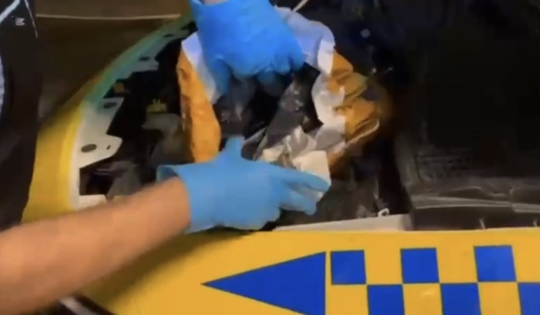 motor-kaputundan-3-milyon-liralik-metamfetamin-ele-gecirildi-H6CDNLv4.jpg