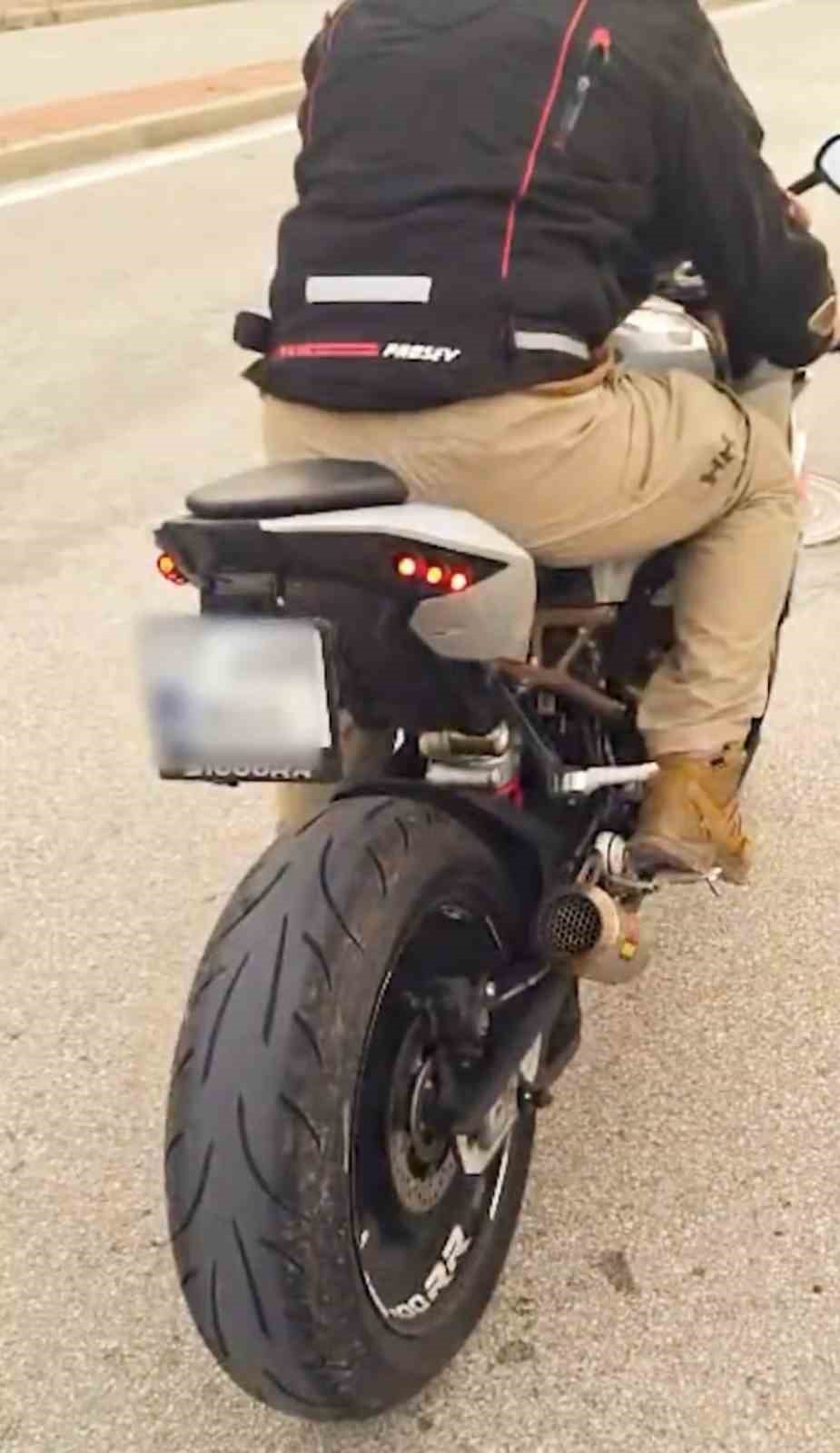 motor ve araclarda yuksek sesli muzik yayini ve abarti egzoz kullananlara ceza 3 weT7L3zW
