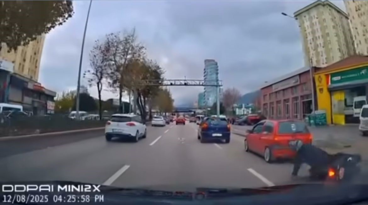 motorcunun olumden dondugu anlar kamerada 1 EpHO91Ad