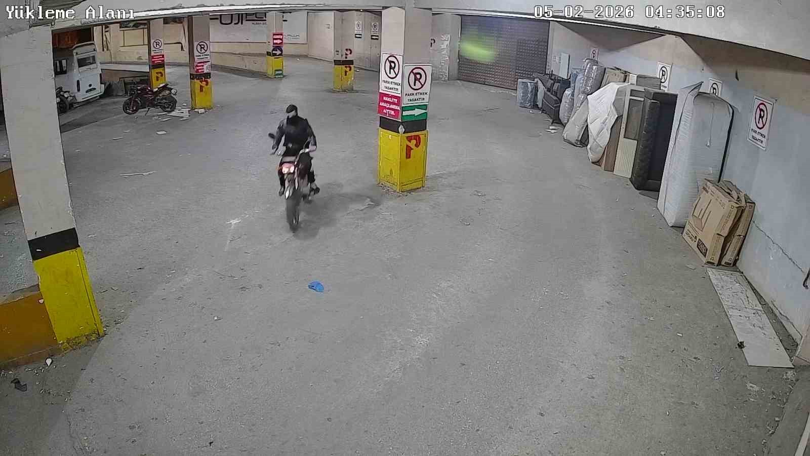 motosiklet caldilar gezerken yakalandilar 1 Iscs1KaO