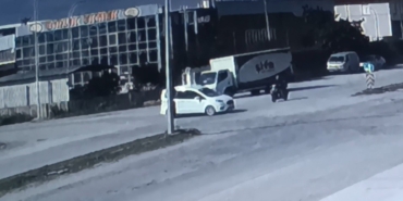 motosiklet-ile-hafif-ticari-arac-carpisti-1-yarali-dsLgbi8Y.jpg