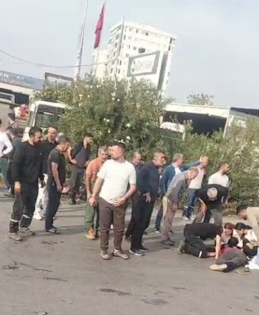 motosiklet-ile-otomobil-carpisti-1-agir-yarali-aJdNSrFl.jpg