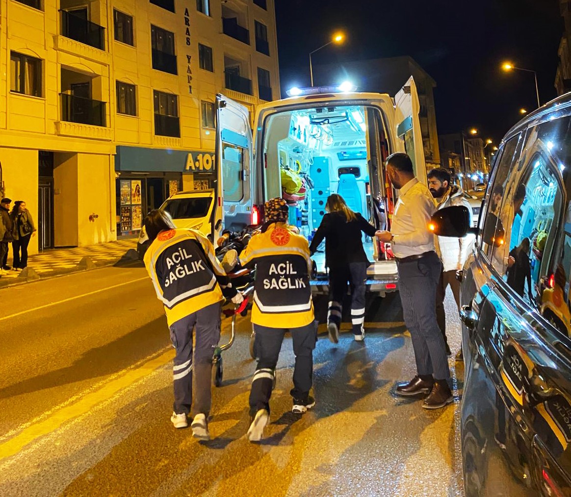 motosiklet ile otomobil carpisti 1 yarali 2 TQuGz9JU