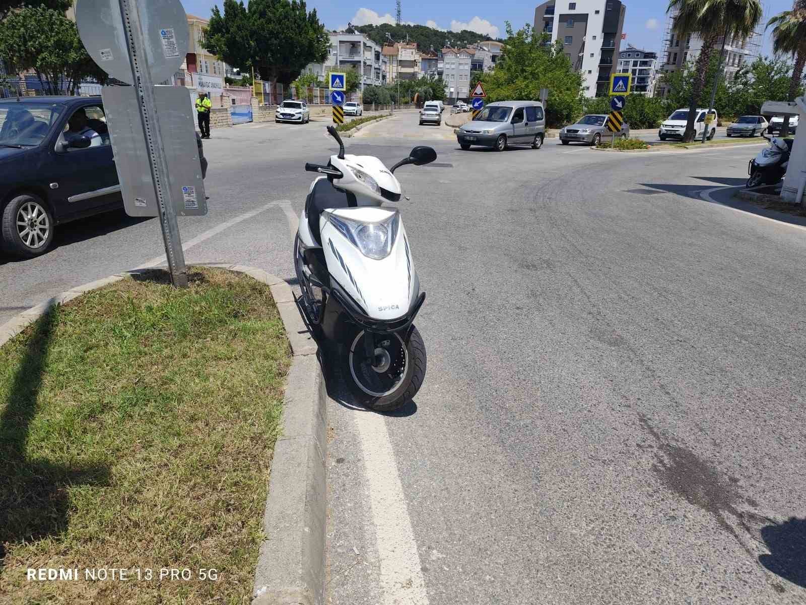 Motosiklet ile otomobil çarpıştı: 2 yaralı 6 motosiklet ile otomobil carpisti 2 yarali 2 57CfATHi