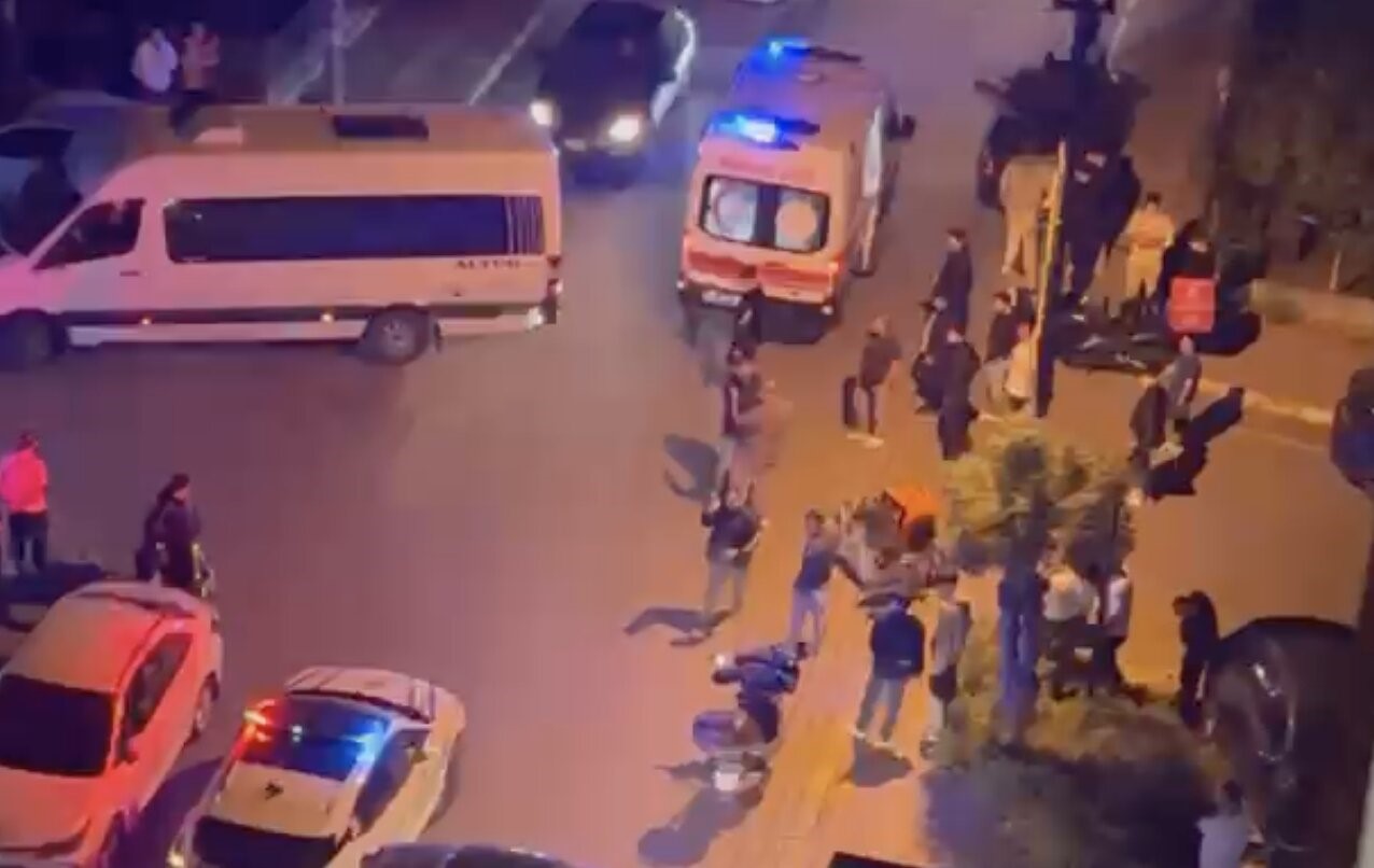 motosiklet ile otomobilin carpismasi kameraya yansidi 1 3nQUcnYw