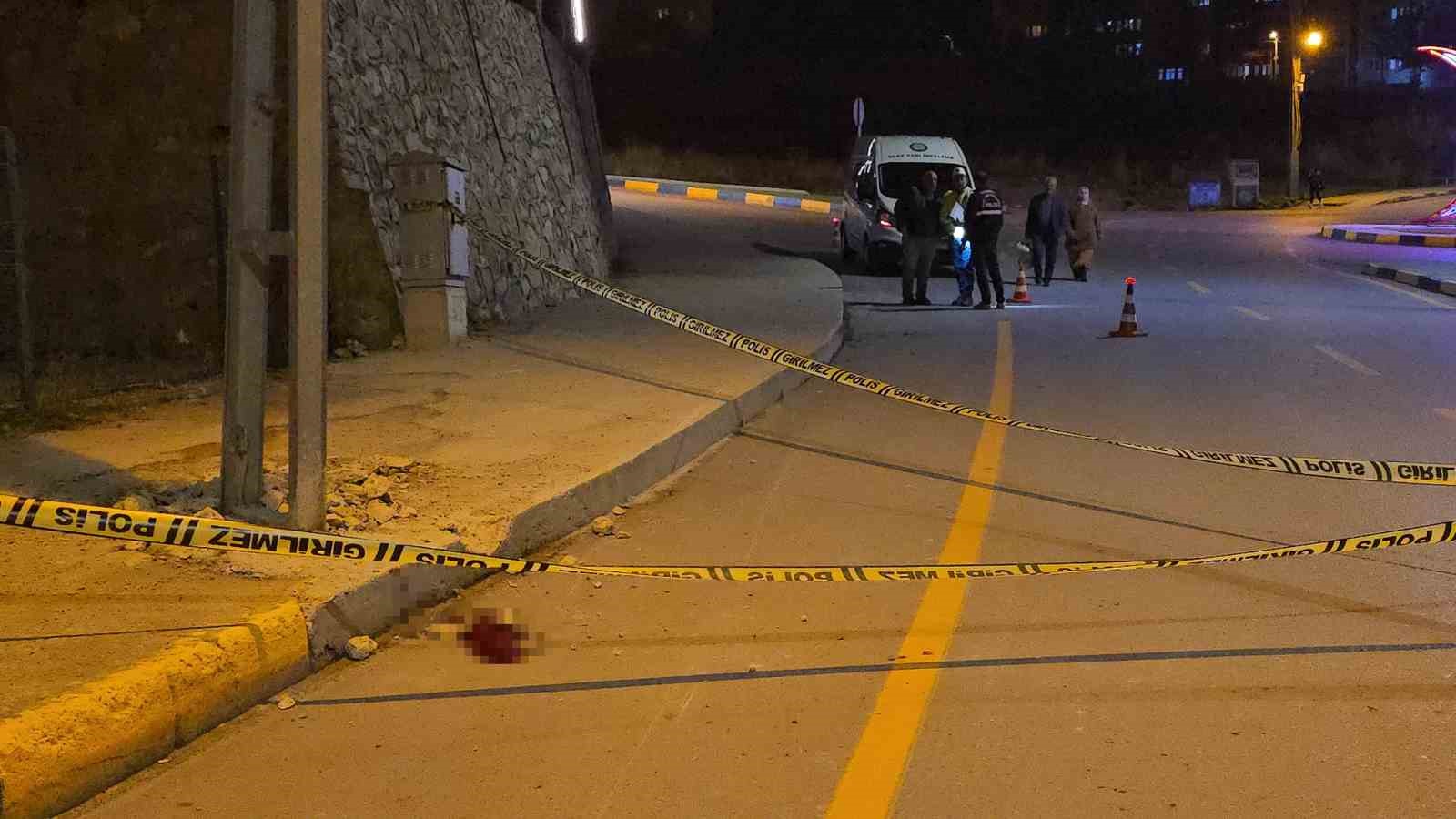 motosiklet kaldirima carpti 1 olu 1 yarali 1 54RqgwgC