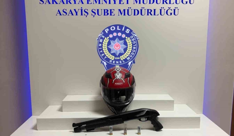 motosiklet-kaskiyla-geldi-tufekle-2-kisiyi-yaraladi-3-gozalti-qHXUtTjQ.jpg