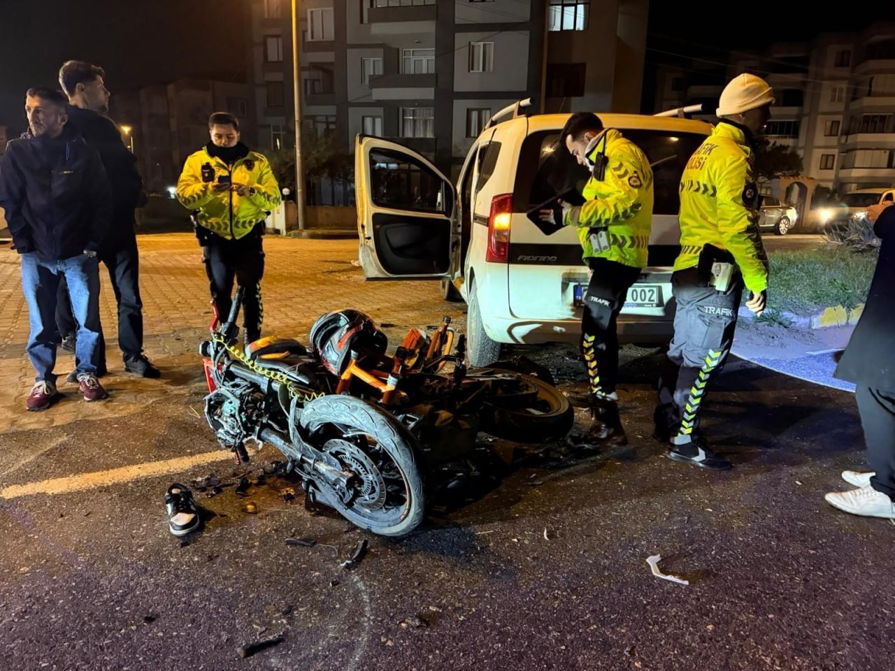 Motosiklet kazasında ağır yaralanmıştı, 17 gün sonra hayatını kaybetti 5 motosiklet kazasinda agir yaralanmisti 17 gun sonra hayatini kaybetti 1