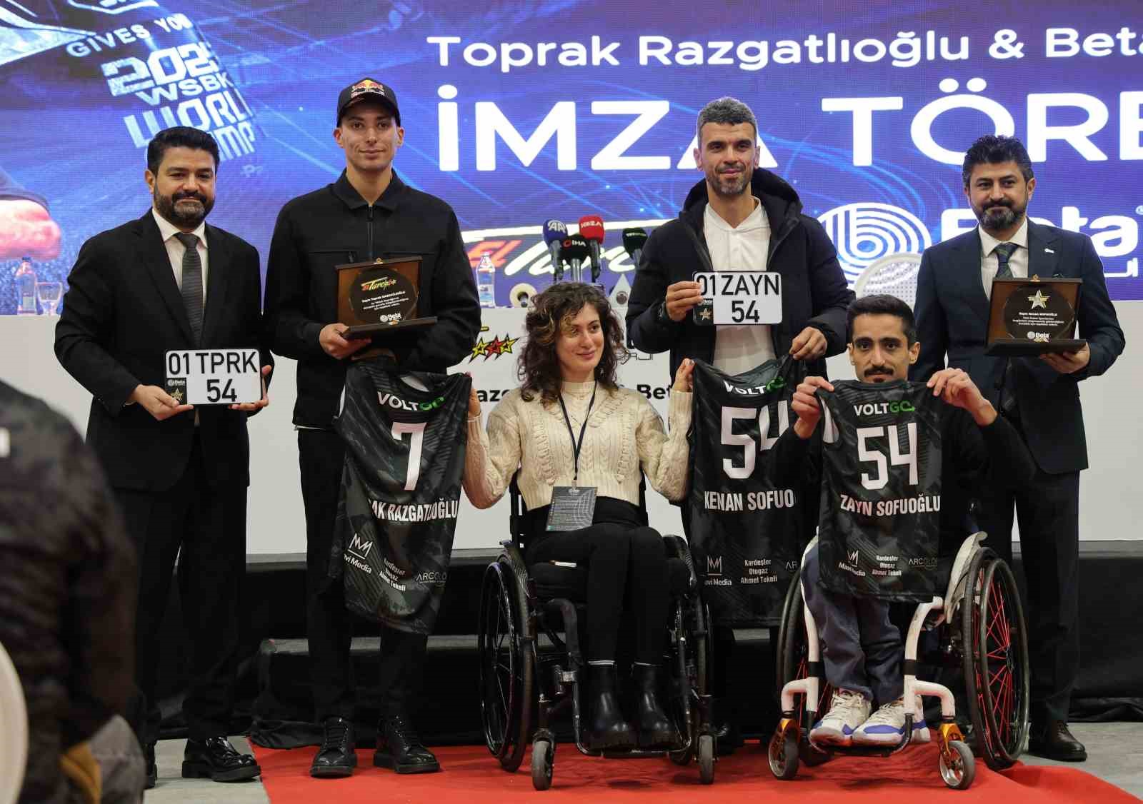 motosiklet kazasinda engelli kalan genc kiz hayata basketbolla tutundu 6