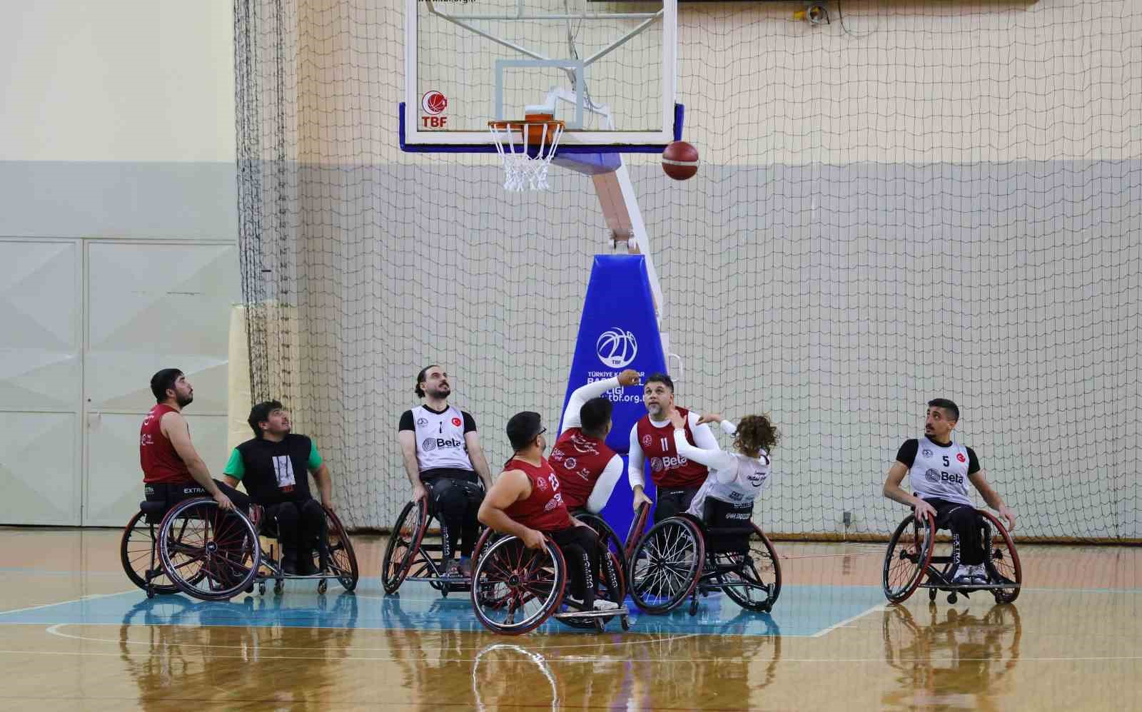 motosiklet kazasinda engelli kalan genc kiz hayata basketbolla tutundu 7 RnKU7V52