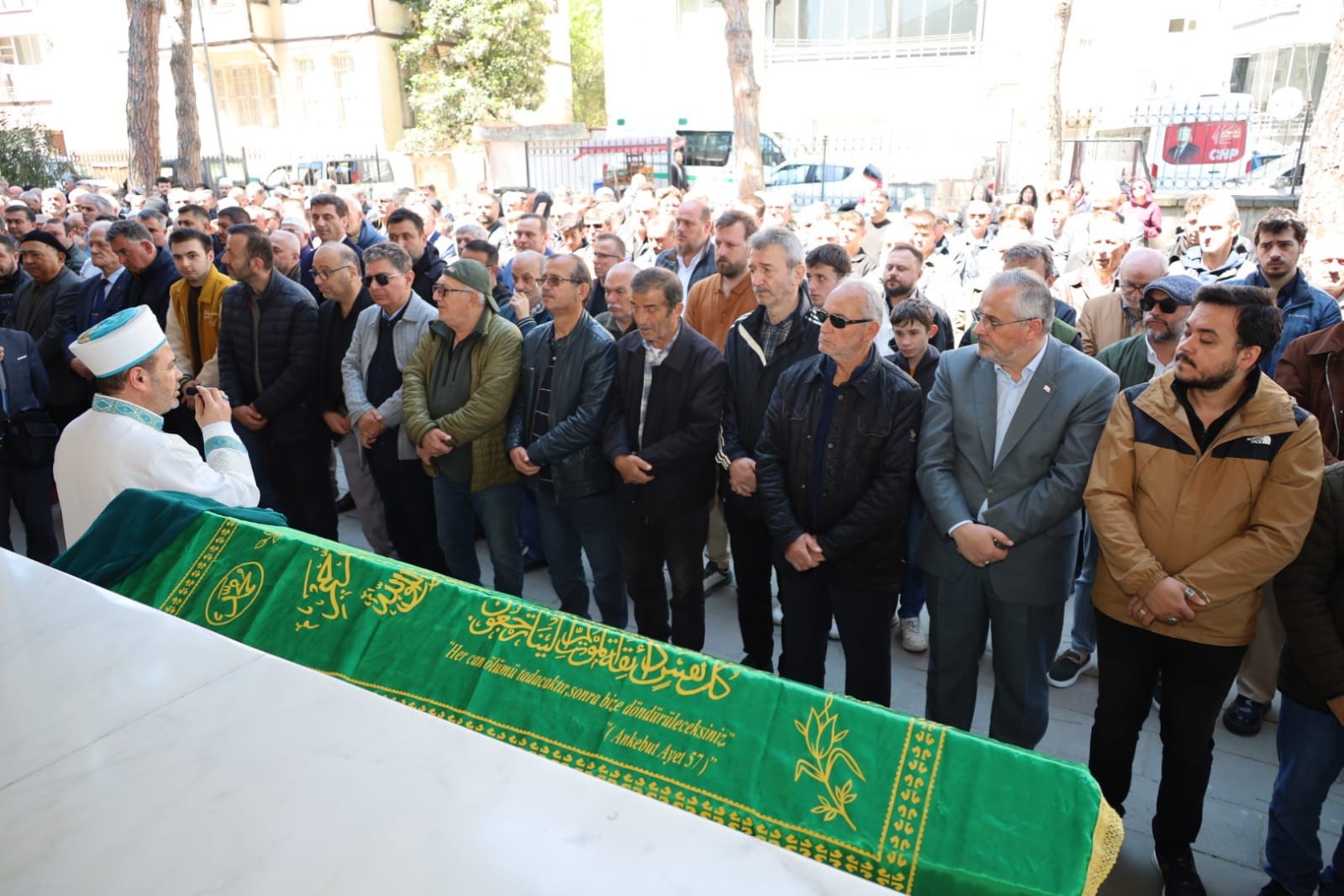Motosiklet kazasında hayatını kaybeden 17 yaşındaki Ela son yolculuğuna uğurlandı 7 motosiklet kazasinda hayatini kaybeden 17 yasindaki ela son yolculuguna ugurlandi 3 AKjVyLyP