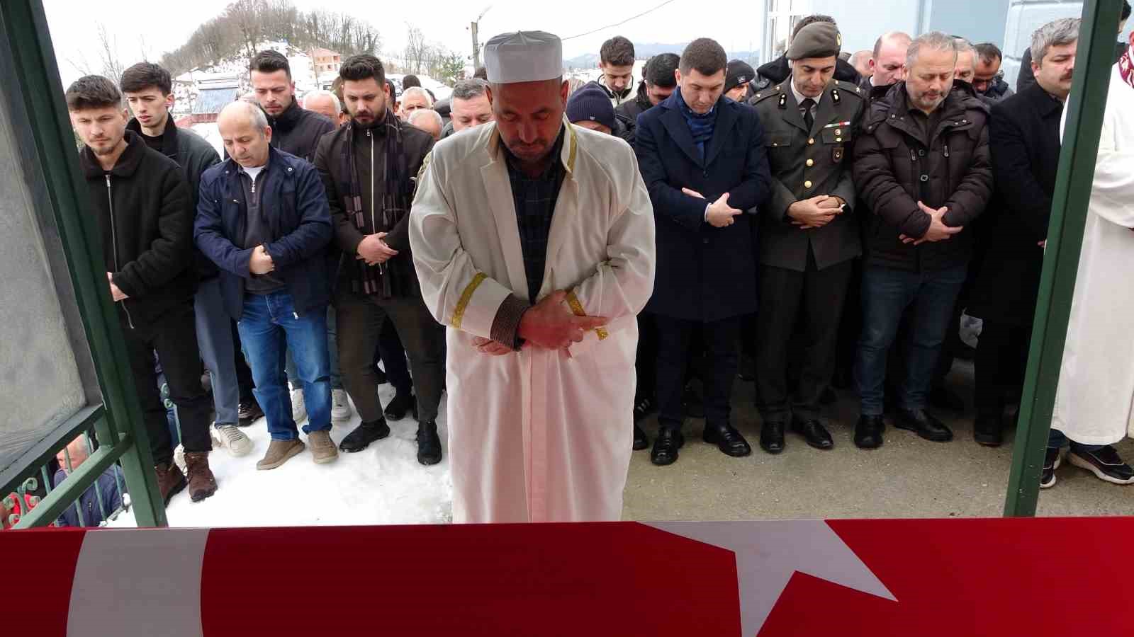 motosiklet kazasinda hayatini kaybeden astsubay orduda topraga verildi 5 AFLBSSiv