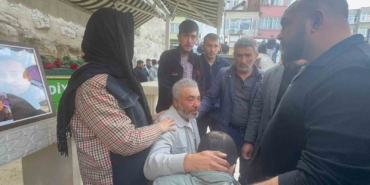 motosiklet-kazasinda-hayatini-kaybeden-genc-gozyaslariyla-son-yolculuguna-ugurlandi-JprRfvZ8.jpg