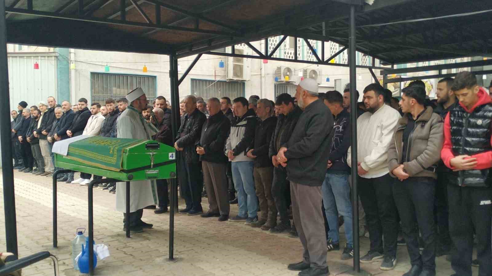 Motosiklet kazasında hayatını kaybeden genç son yolculuğuna uğurlandı 7 motosiklet kazasinda hayatini kaybeden genc son yolculuguna ugurlandi 3 fAOOaniM