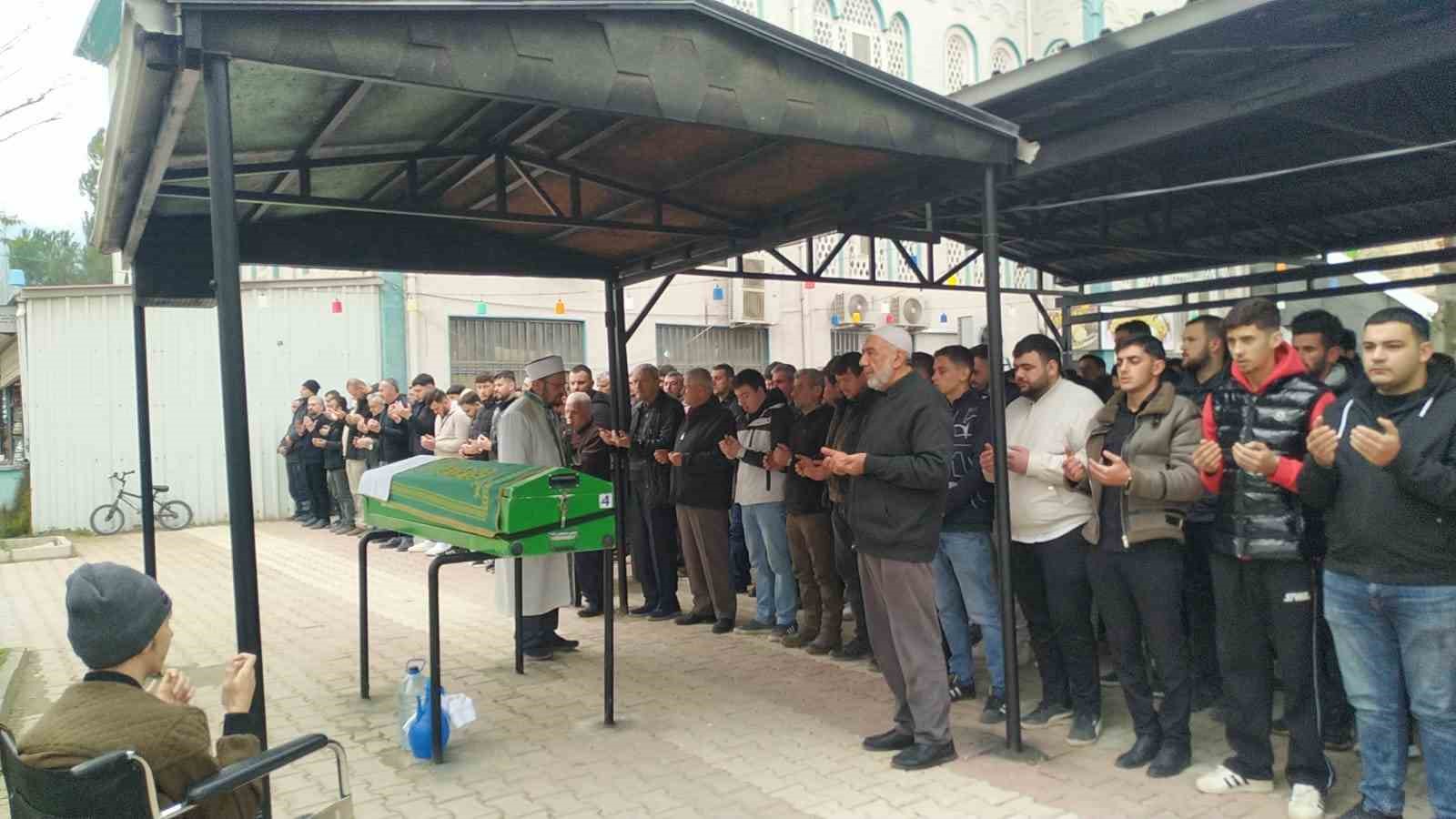 Motosiklet kazasında hayatını kaybeden genç son yolculuğuna uğurlandı 9 motosiklet kazasinda hayatini kaybeden genc son yolculuguna ugurlandi 5 FuwICJb4