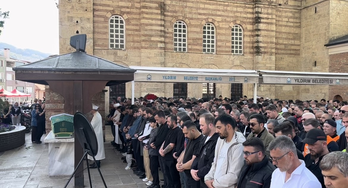 motosiklet kazasinda hayatini kaybeden sanatci son yolculuguna ugurlandi 4 vqOPQOfA