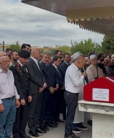 motosiklet-kazasinda-vefat-eden-uzman-cavus-cetin-son-yolcuguna-ugurlandi-DkwMGNxO.jpg