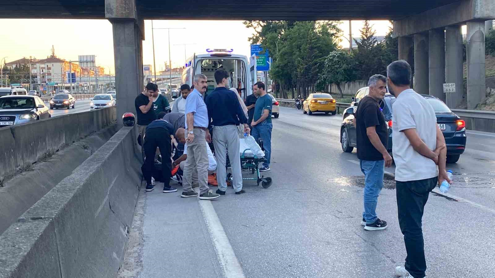 Motosiklet otomobile çarptı: Sürücü ağır yaralandı 4 motosiklet otomobile carpti surucu agir yaralandi 0 nar42QOK