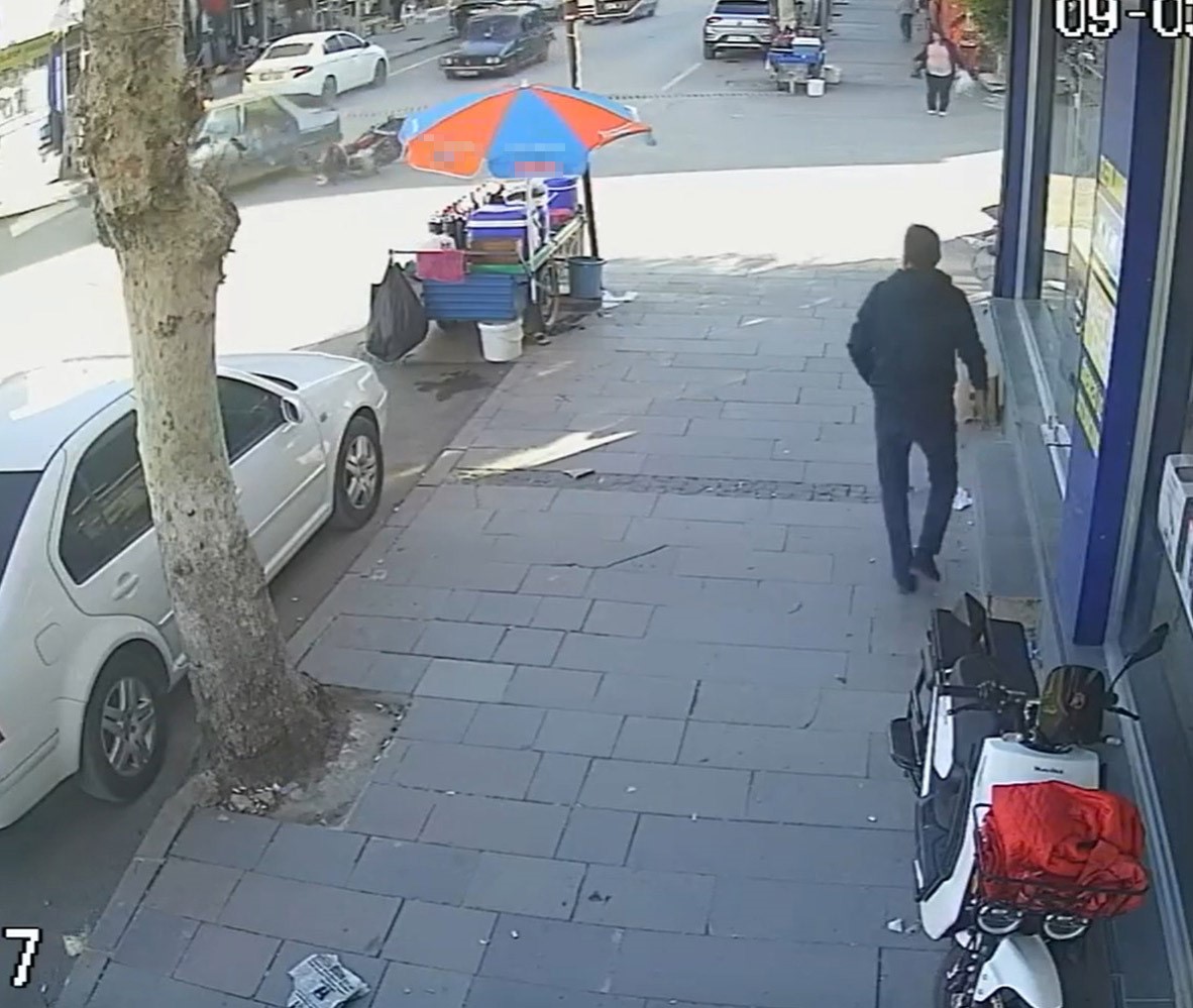 motosiklet otomobille carpisti 1 yarali 2 JRcMA7vU