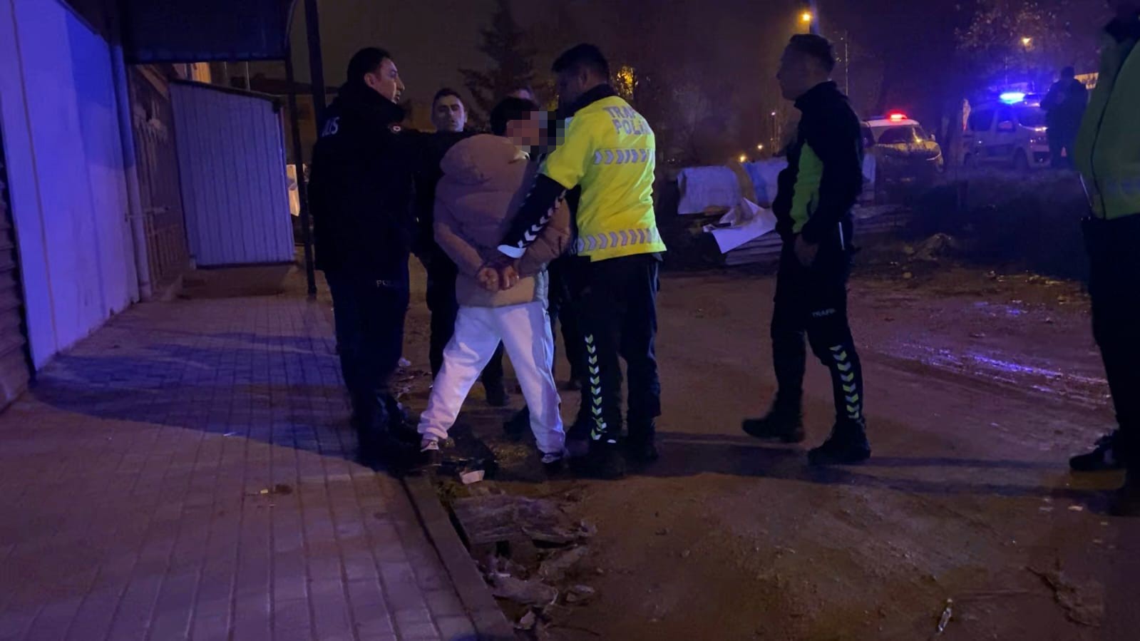 motosiklet surucusu hem ehliyetsiz hem alkollu cikti 0 s1XrHmtq